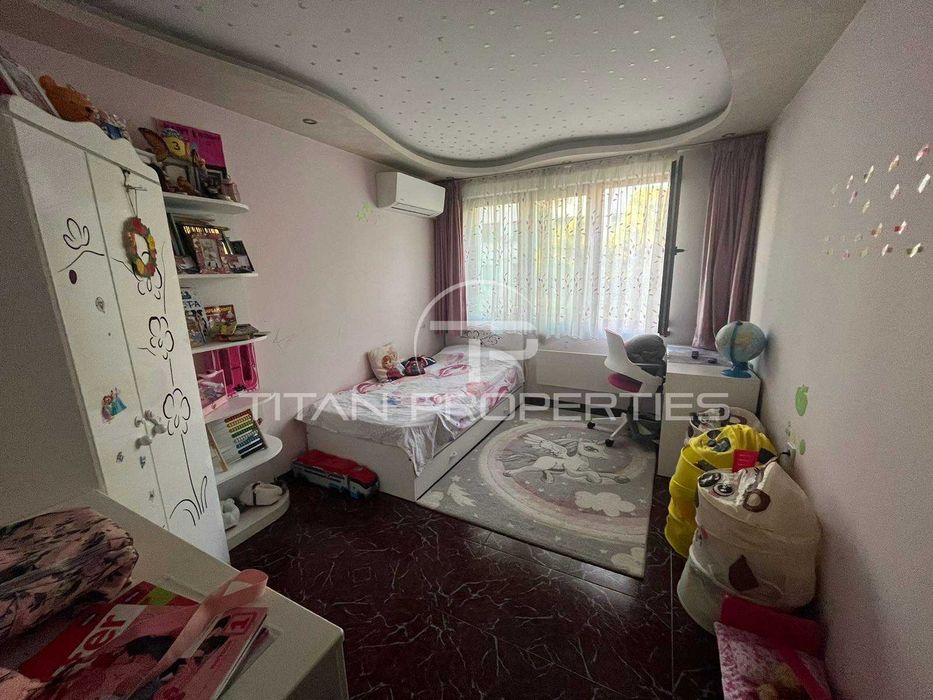 Продава се Тристаен апартамент в Пловдив, Кючук Париж - 110 кв.м за 1255 €/кв.м - Снимка #1