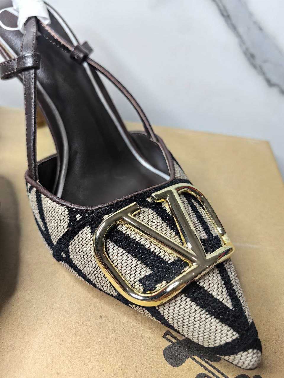 Дамски Токчета обувки Valentino 37 38 номер