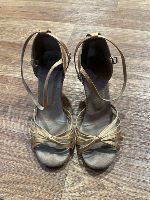 Продаю каблуки для танцев