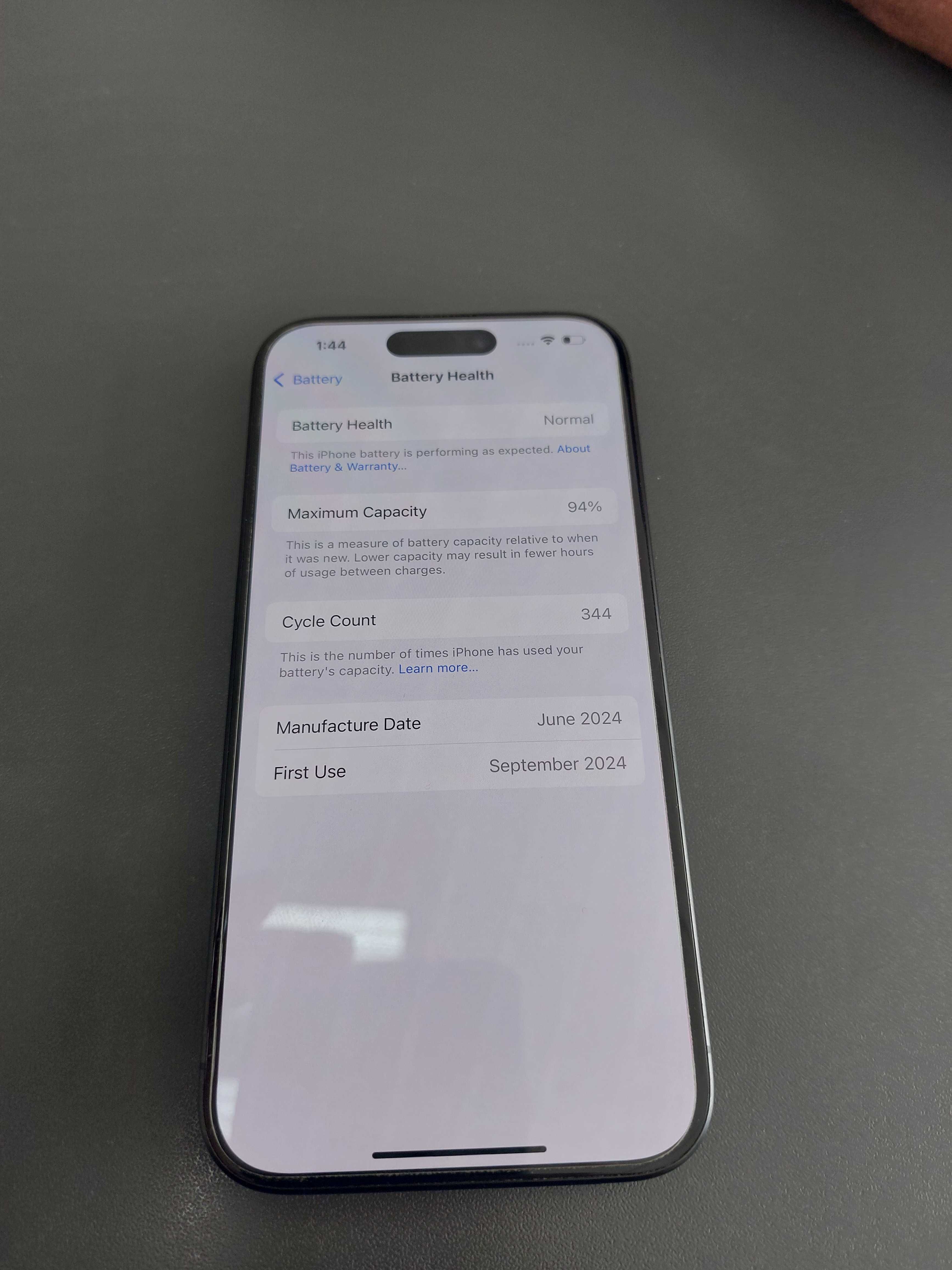 IPhone 15 pro  128GB Black Titan