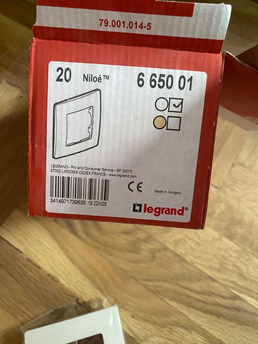 Рамка / и за контакт Legrand Niloe