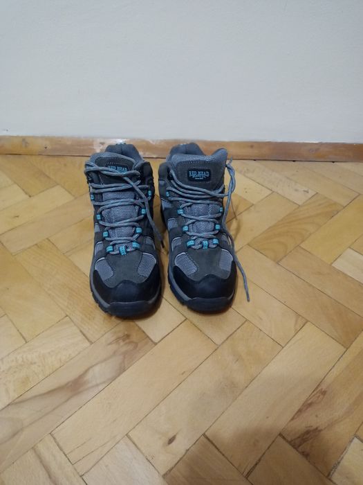 Продавам маратонки Red head original