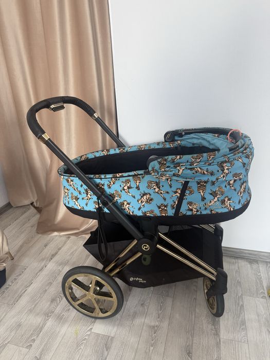 Продам коляску cybex