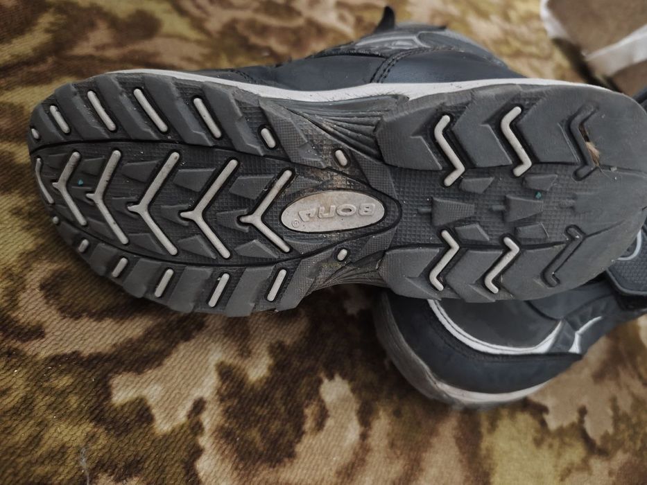 Продаются ботинки