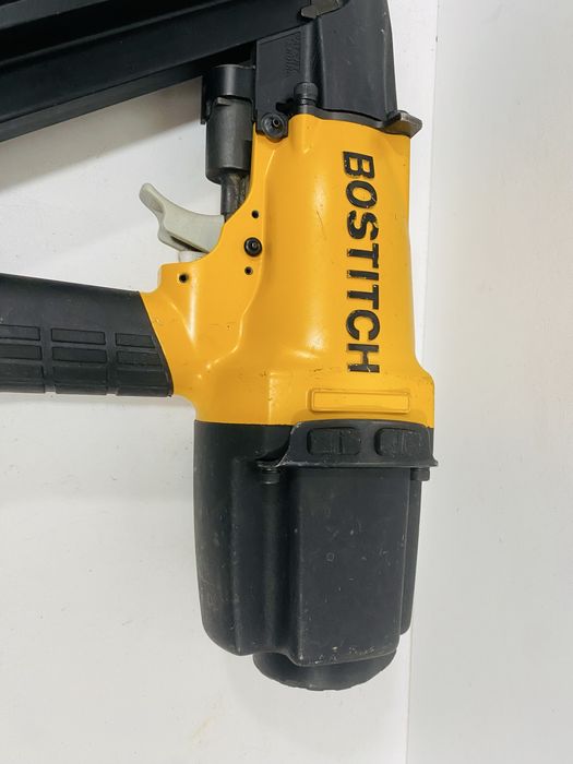 Pistol de cuie bostitch mcn -250 E