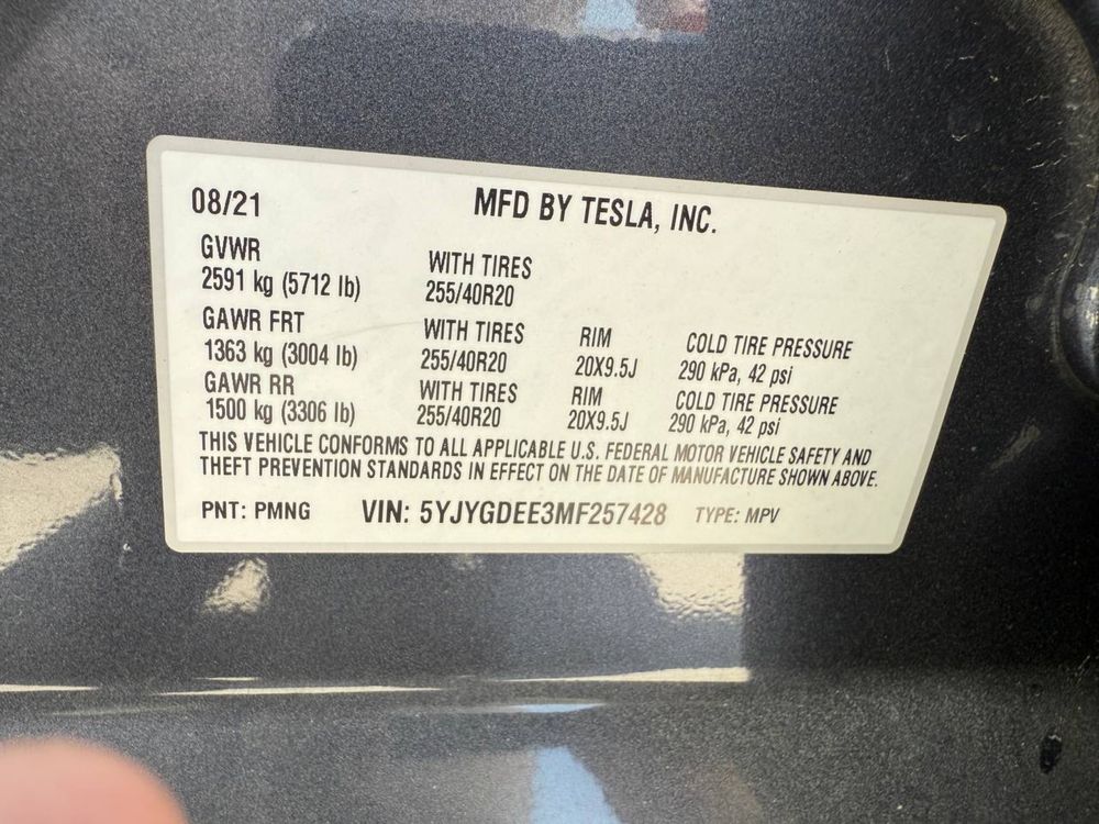TESLA Model Y АМЕРИКАНСКИЙ ideal holatda sotiladi тесла сотилади