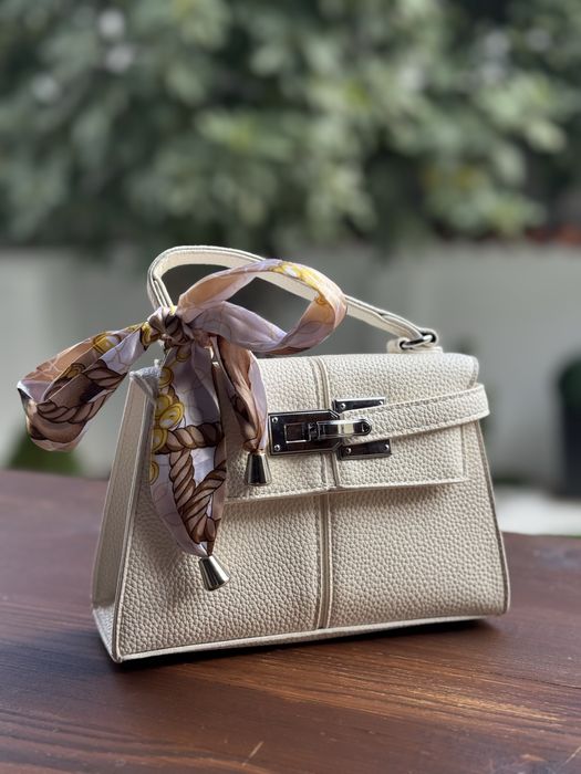 Малка дамска чанта