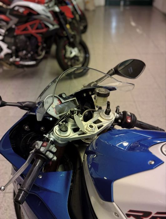 Спортбайк BMW S1000RR