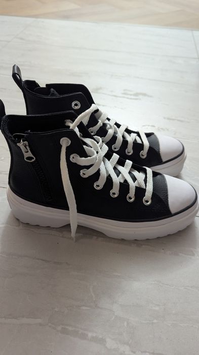Converse marimea 36 noi