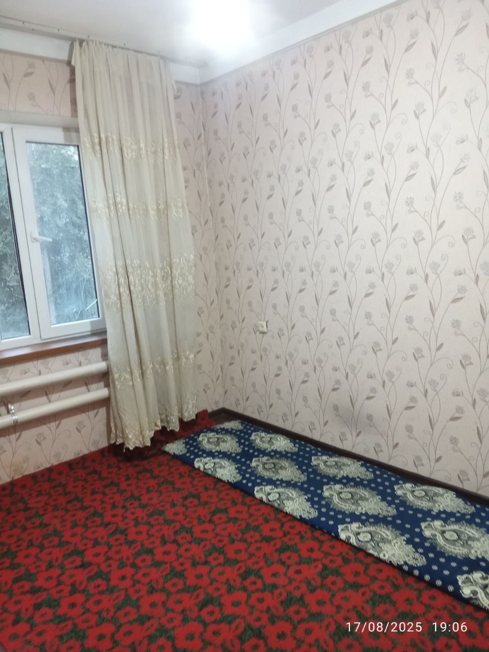 MAKLERSIZ.  Sheriklikka qizlar  olinadi. 4 xonali uy kompas yonidan