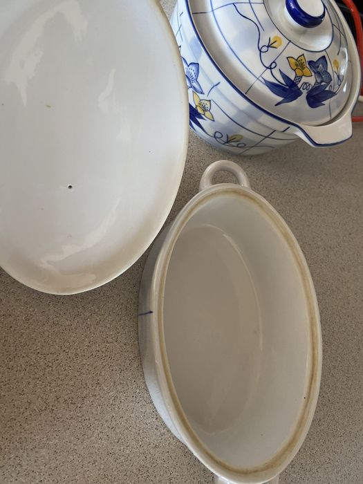 2 броя винтидж порцеланов съд и супник/ тенджера с капаци