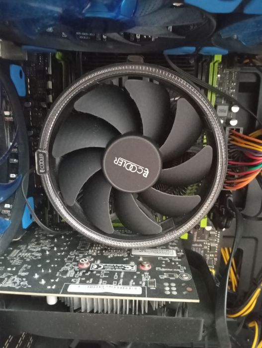 Материнская плата в сборе