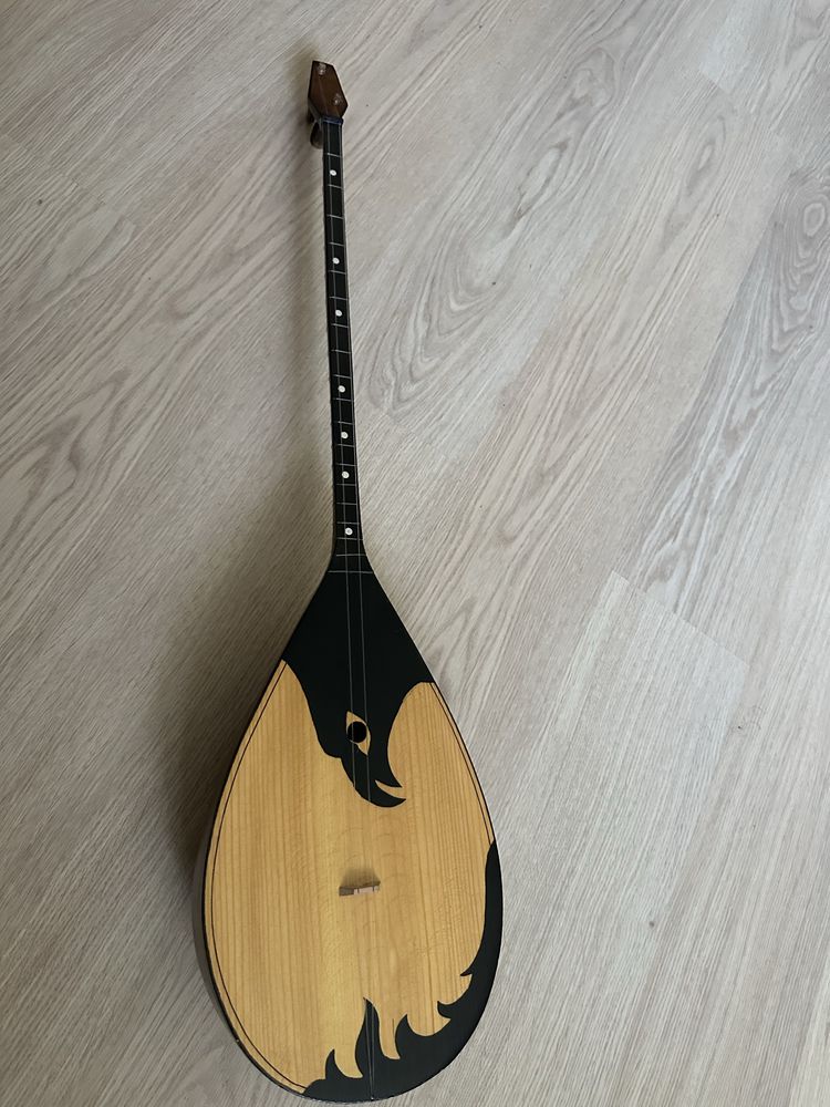 Продам домбыру +чехол