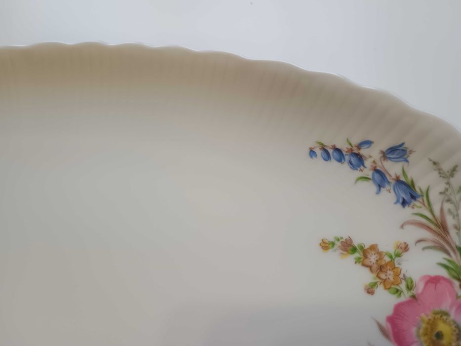 Ретро порцеланово плато 32(22см