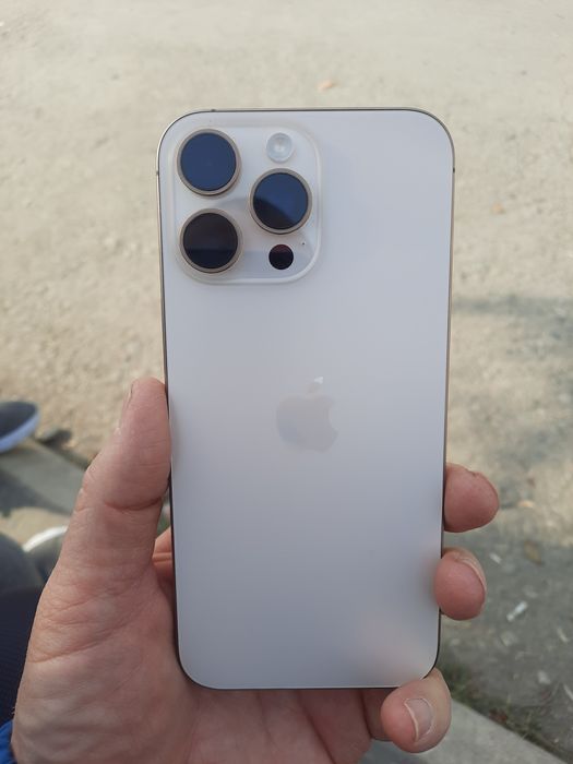 I Phone 16 pro max
