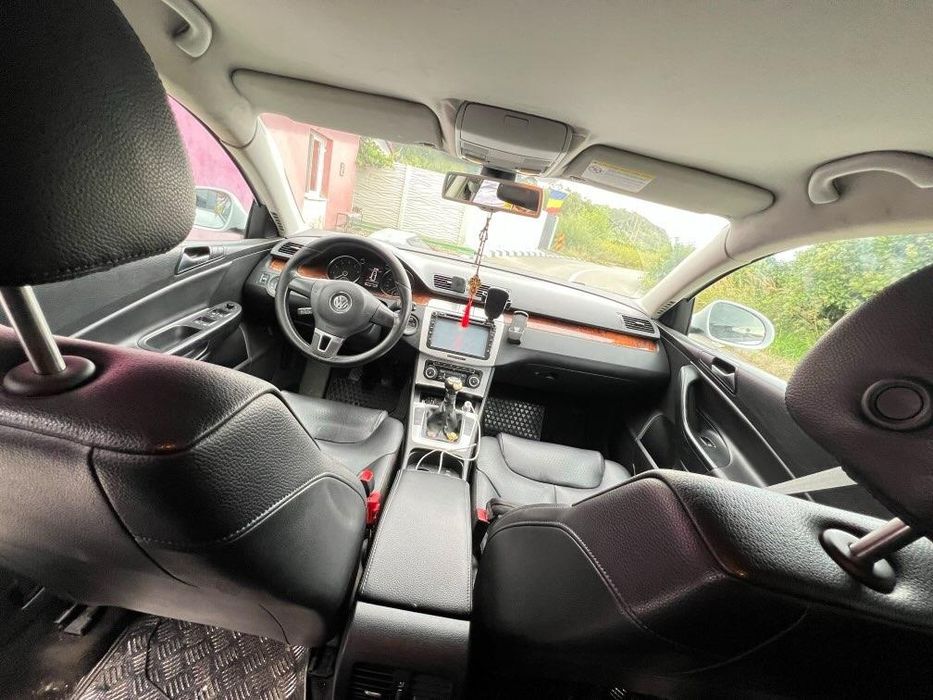 Vând passat b6 2010 în stare bună