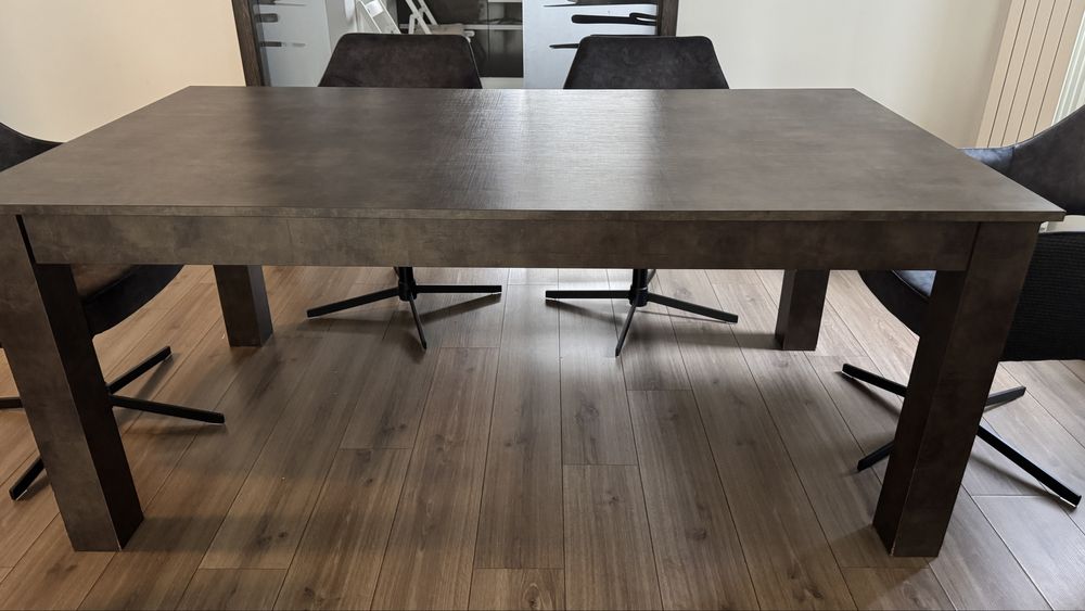 Masa dining extwnsibila 6-10 persoane