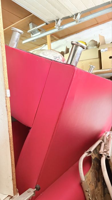 Продам диван для кафе