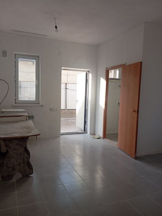 Сдается в дворе времянка одна комнатный в Балыкшы!