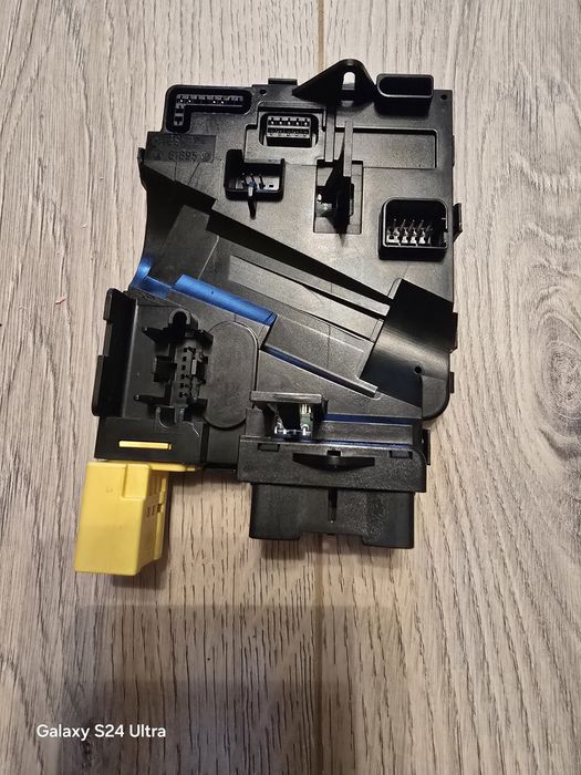 Volan Golf 5 + calculator + cablu airbag