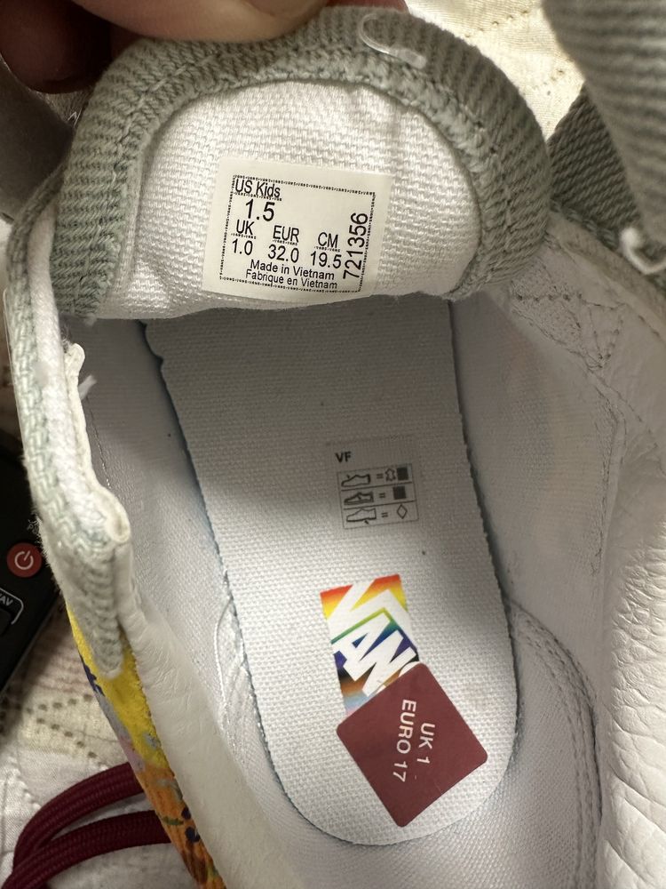 Нови детски маратонки на VANS   Номер 32