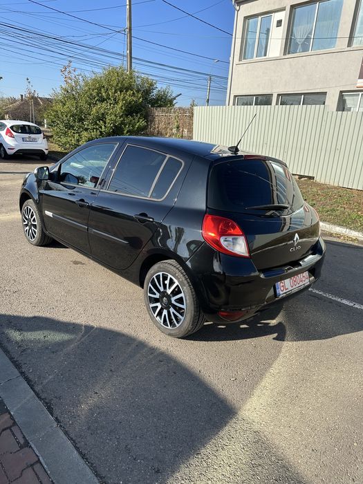 Renault clio 3 facelift 1.5 dci 90 CP euro 5 2012