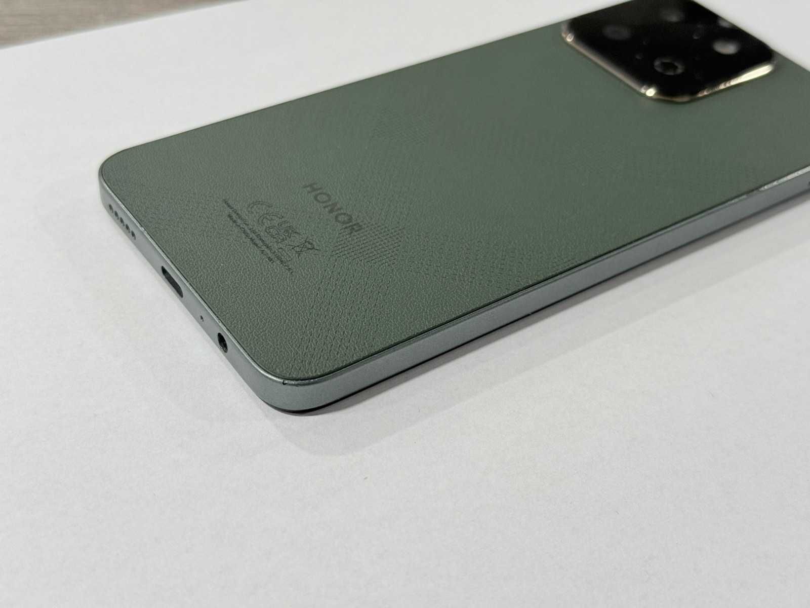 Продавам Honor 200 Smart 256gb