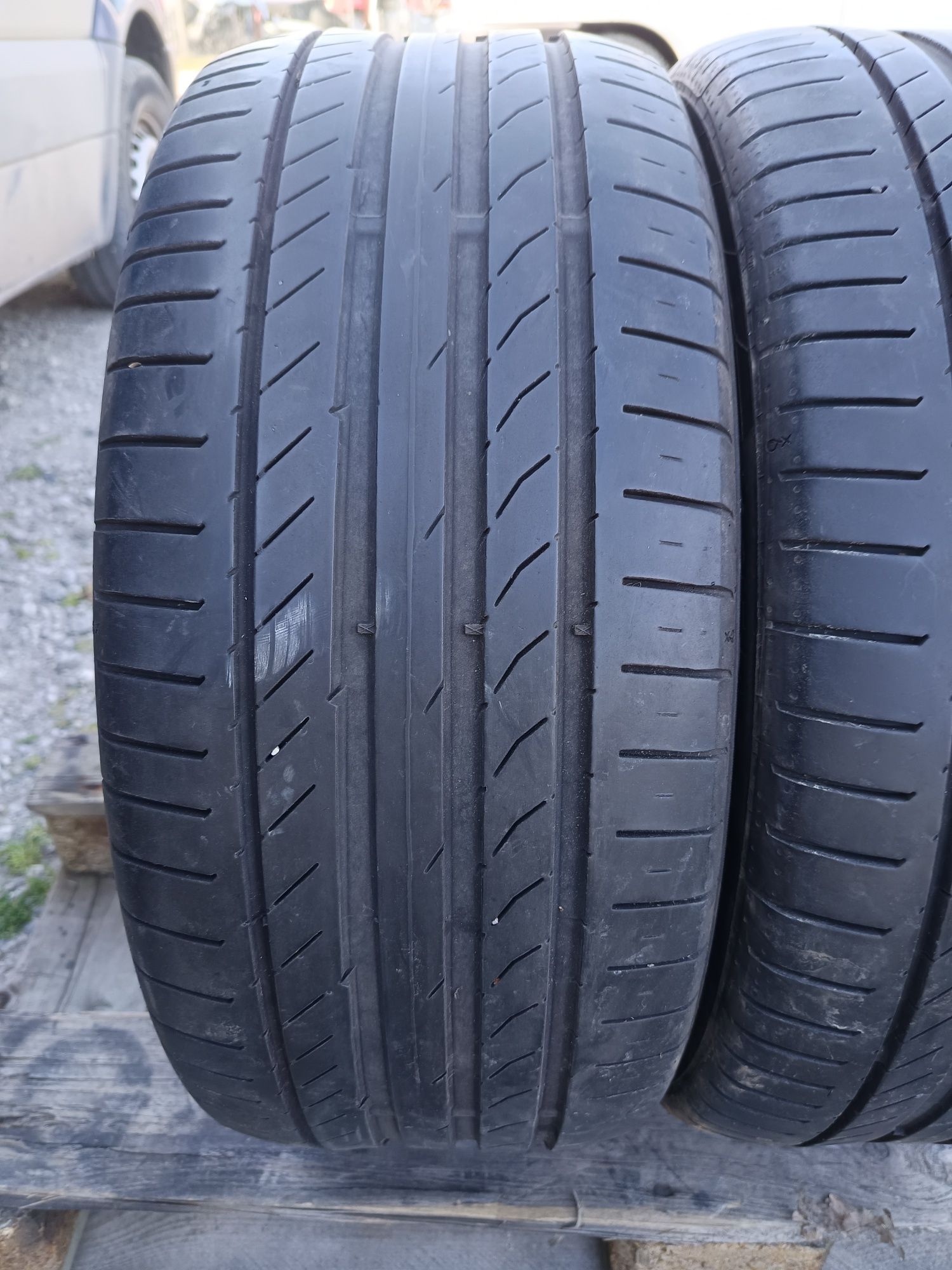 235 45 R 17 W Continental Дот 0420