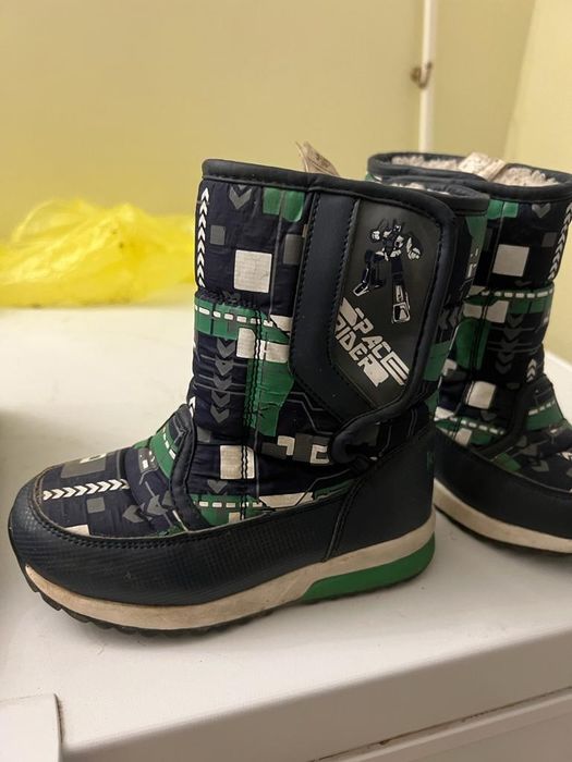 Продам зимние натуральные сапожки для мальчика