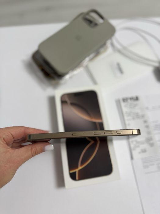 Telefon Apple iPhone 16 Pro Max, 256GB, 5G, Desert Titanium GARANTIE