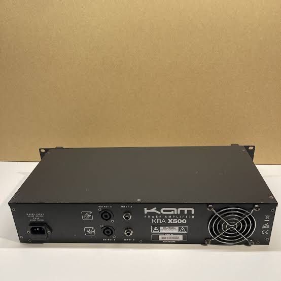 Vând amplificator auto KAM 500