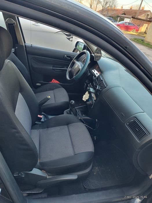 Vând Golf IV 1,4,16valve motor AXP benzina , negociabil