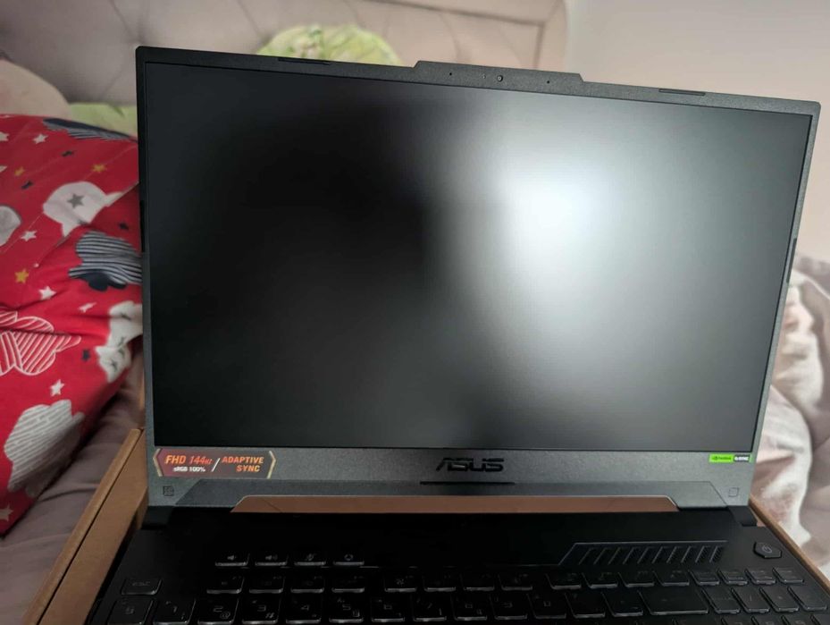 Vând Laptop Asus A15