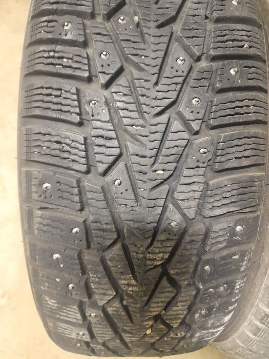 Продается зимний шиный 5
