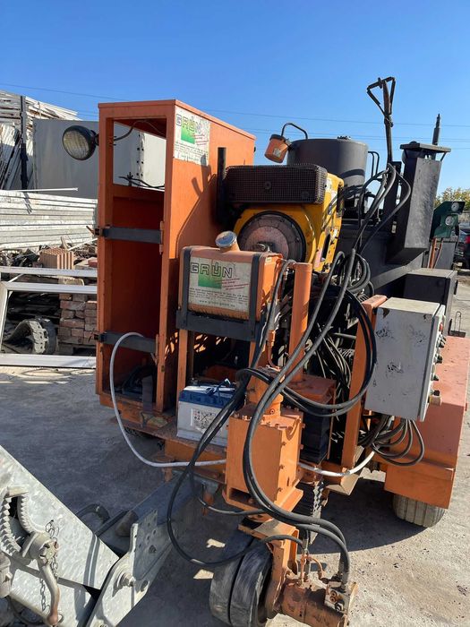 Masina colmatat rosturi gudronator Grun RVK 450i-S