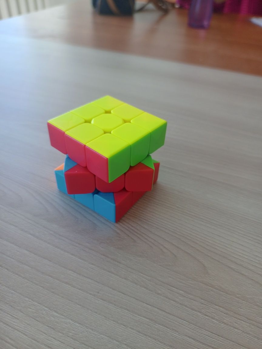 Продаю кубик Рубик 2х2 не дорого