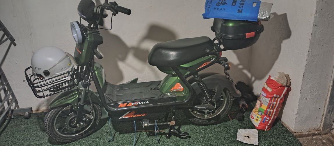 Yadaya max skuteri satiladi