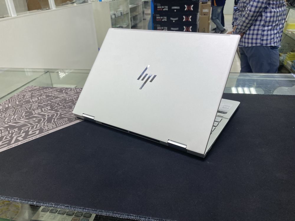 Hp ENVY x360 i7-1250U 8/512