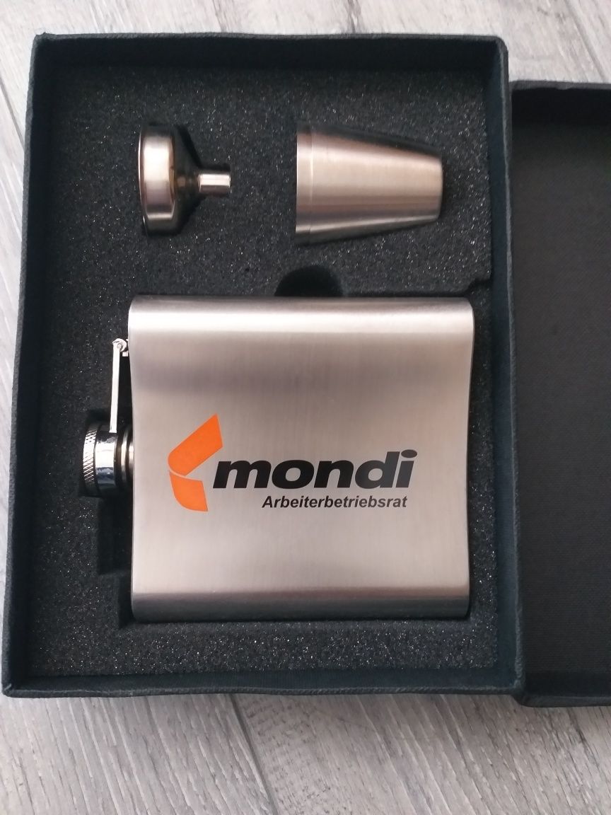 Set sticluta inox cu 2 paharute si triftor