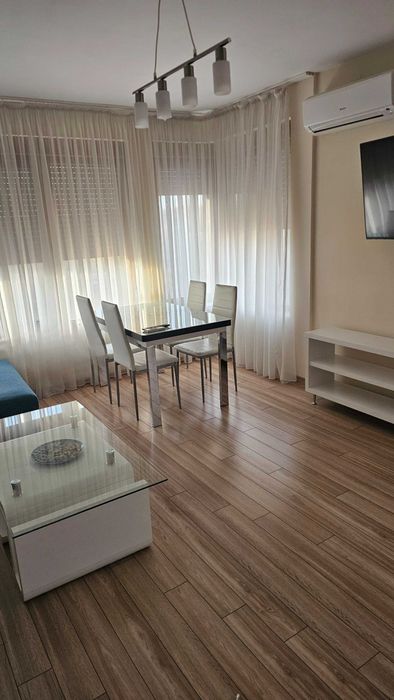 Дава се под наем Двустаен апартамент в София, Витоша - 70 кв.м за 650 € - Снимка #2