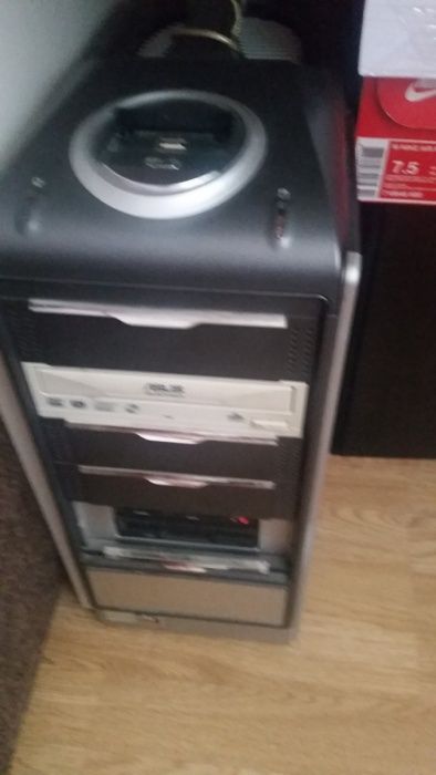 Calculator MSI cu Intel Core2 Duo E8400 3.00GHzi