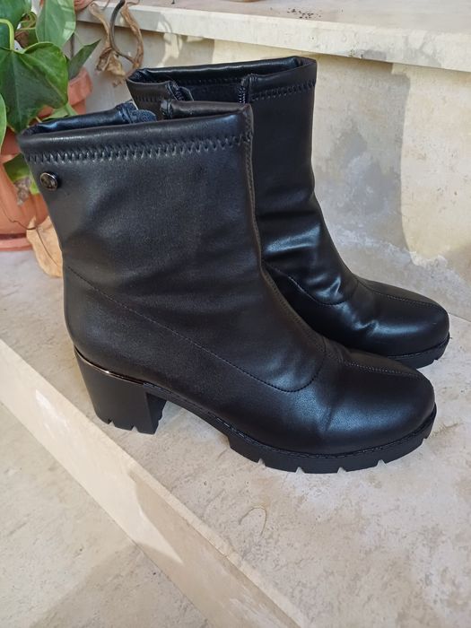 Дамски зимни боти на ток