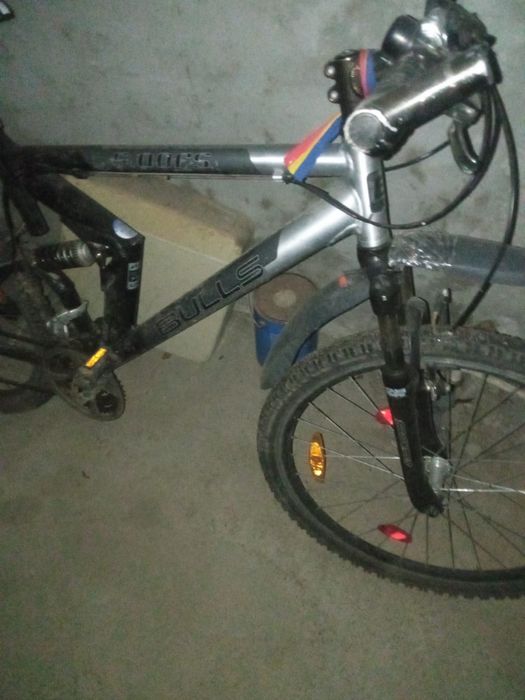 Vănd bicicletă cu suspensii ăn stare de funcționare