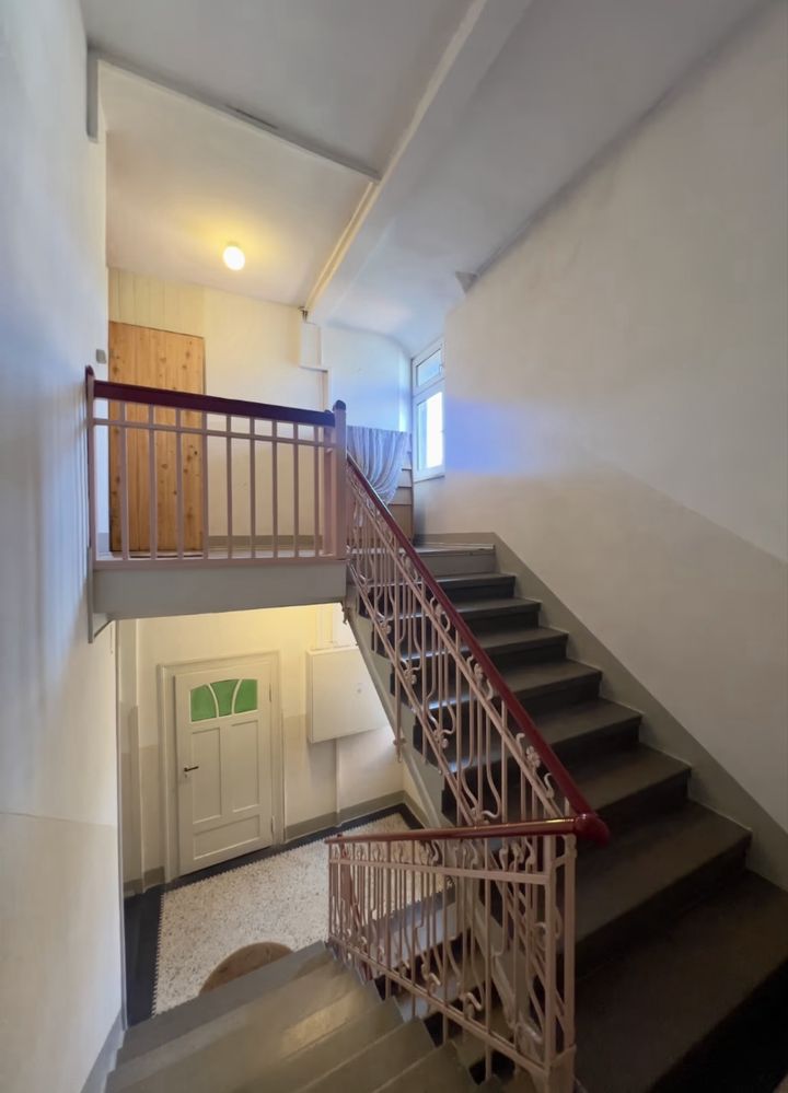 Proprietar vand cladire cu 4 apartamente in Germania