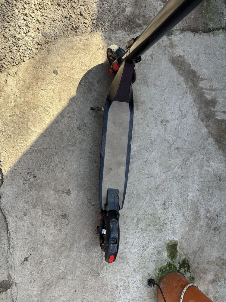 Vand trotineta electrica