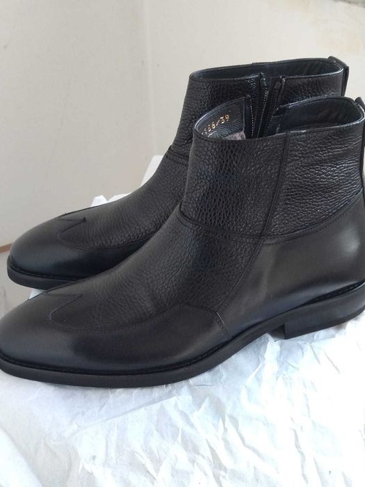 Продам новые зимние мужские кожаные сапоги с мехом 39-го размера