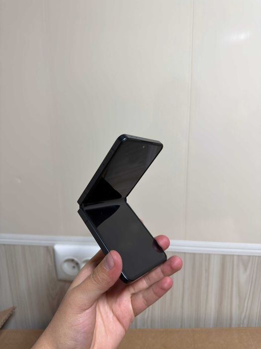GALAXY Z FLIP 7 900$ 12/256 каробка документ IMEI 1-2 очилган