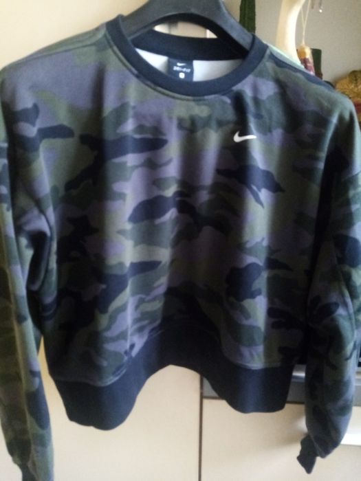 Nike дамски суичър