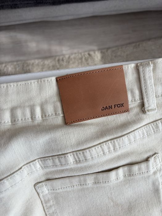 Бежови дънки Dan Fox