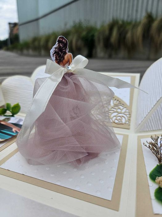 Експлодираща кутия за бал, абитуриент, дипломиране с място за пари